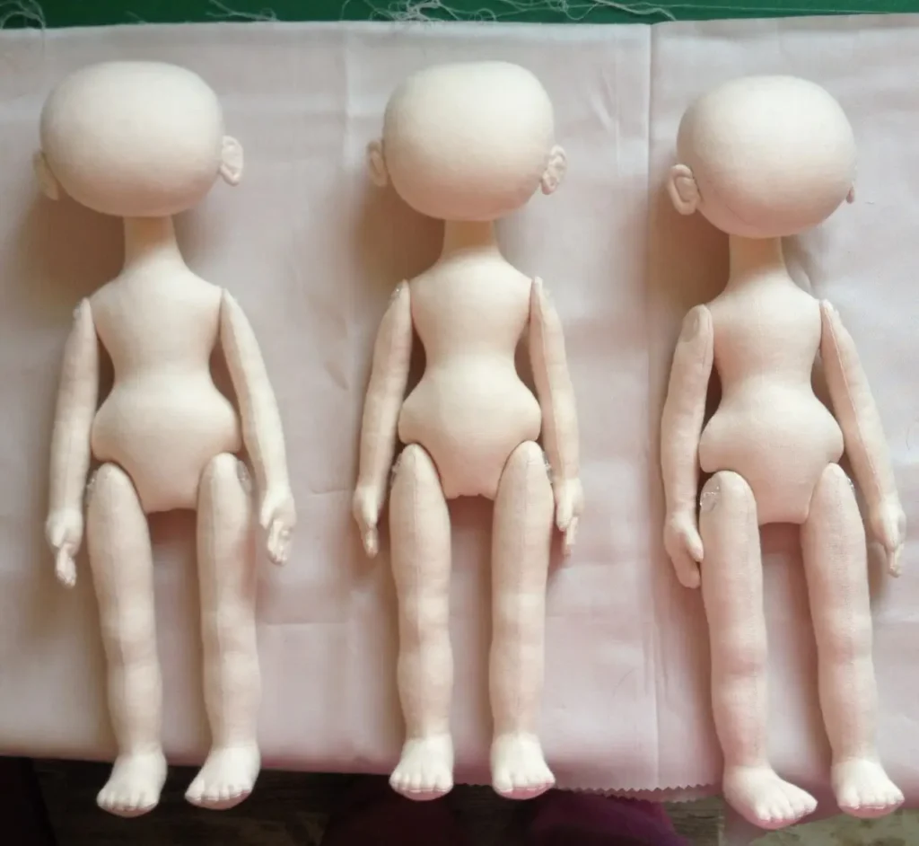 Dense cotton fabric used for fabric doll making that prevents stuffing from showing through”